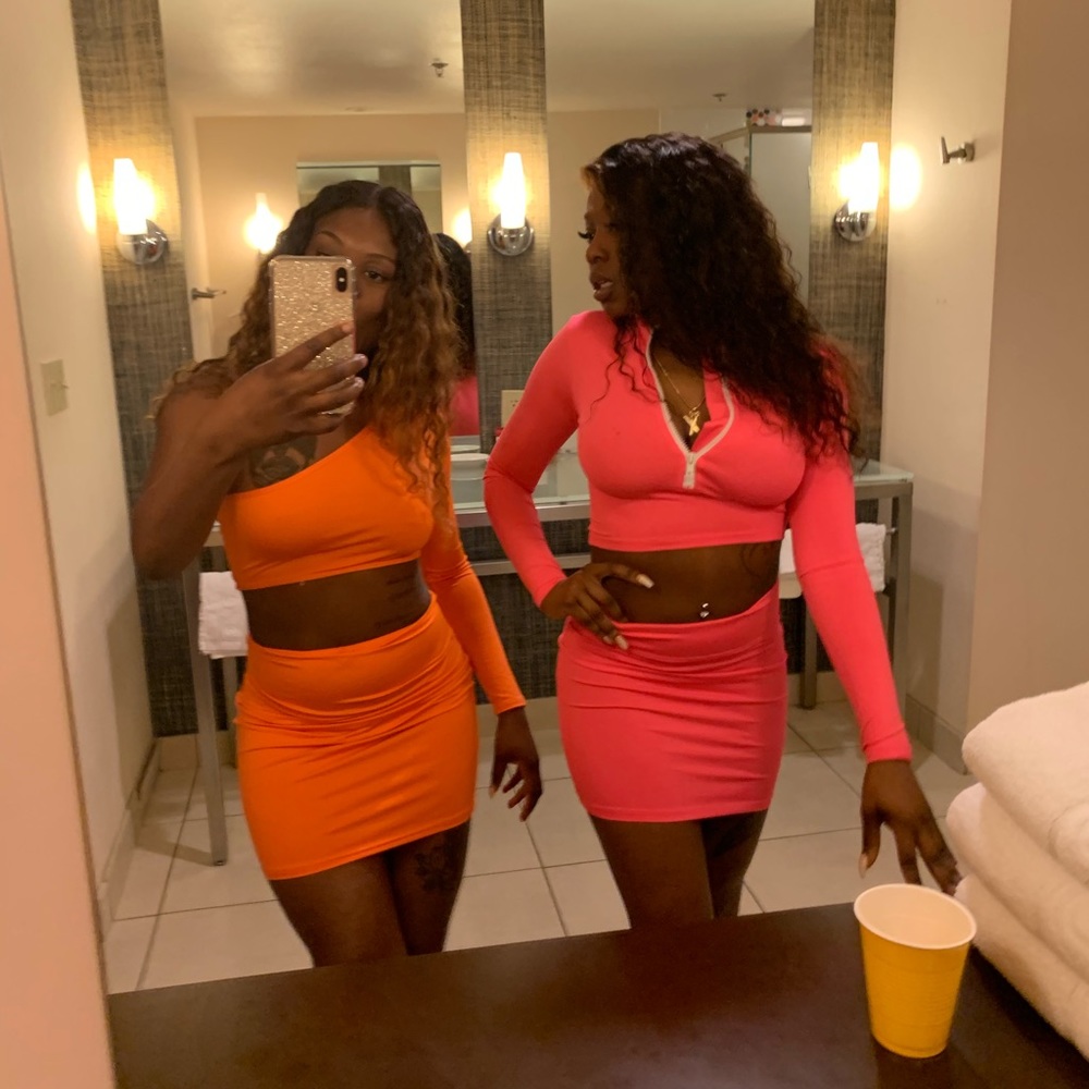 2 piece set orange